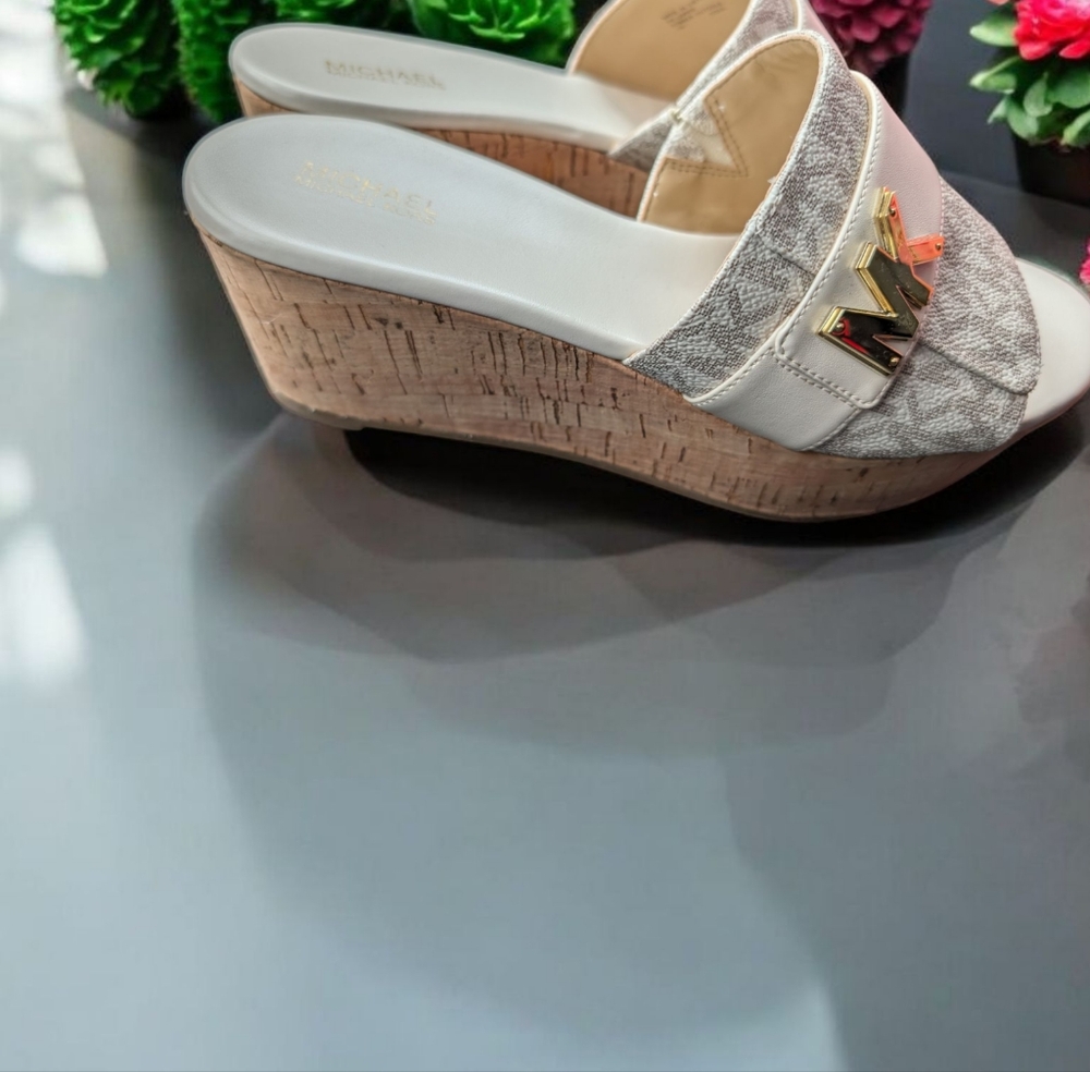 Michael Kors Jilly Platform Wedge Sandal Size 7 Color: White (New) - Picture 4 of 10